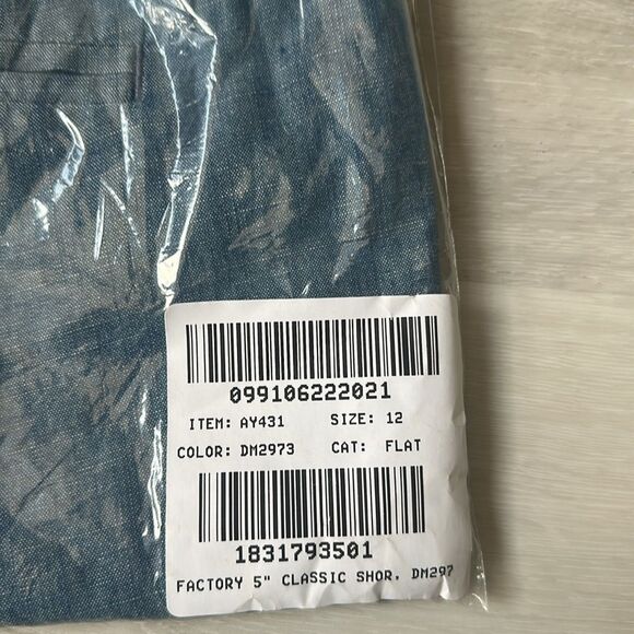 J.crew 5" classic chambray‎ short in Med Echo Blue Wash size 12 NWT in packaging - Picture 8 of 9